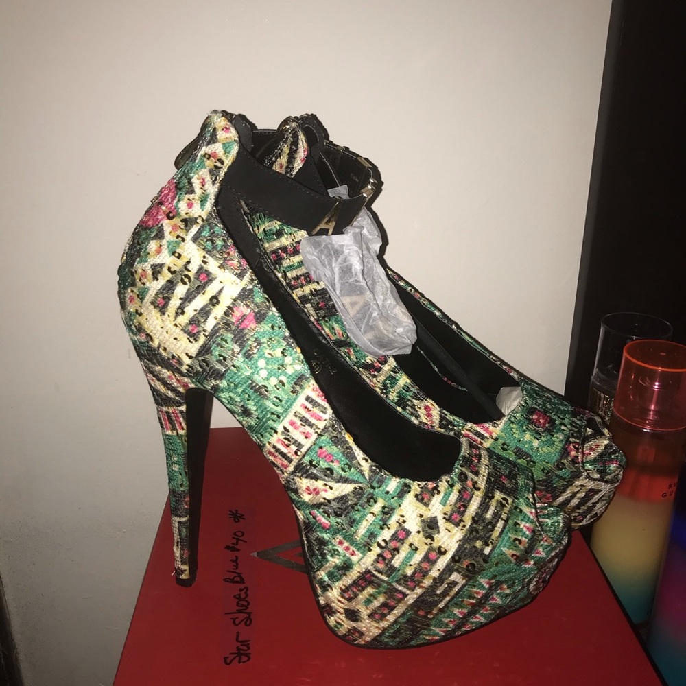 Platform Heels - Picture 2 of 4